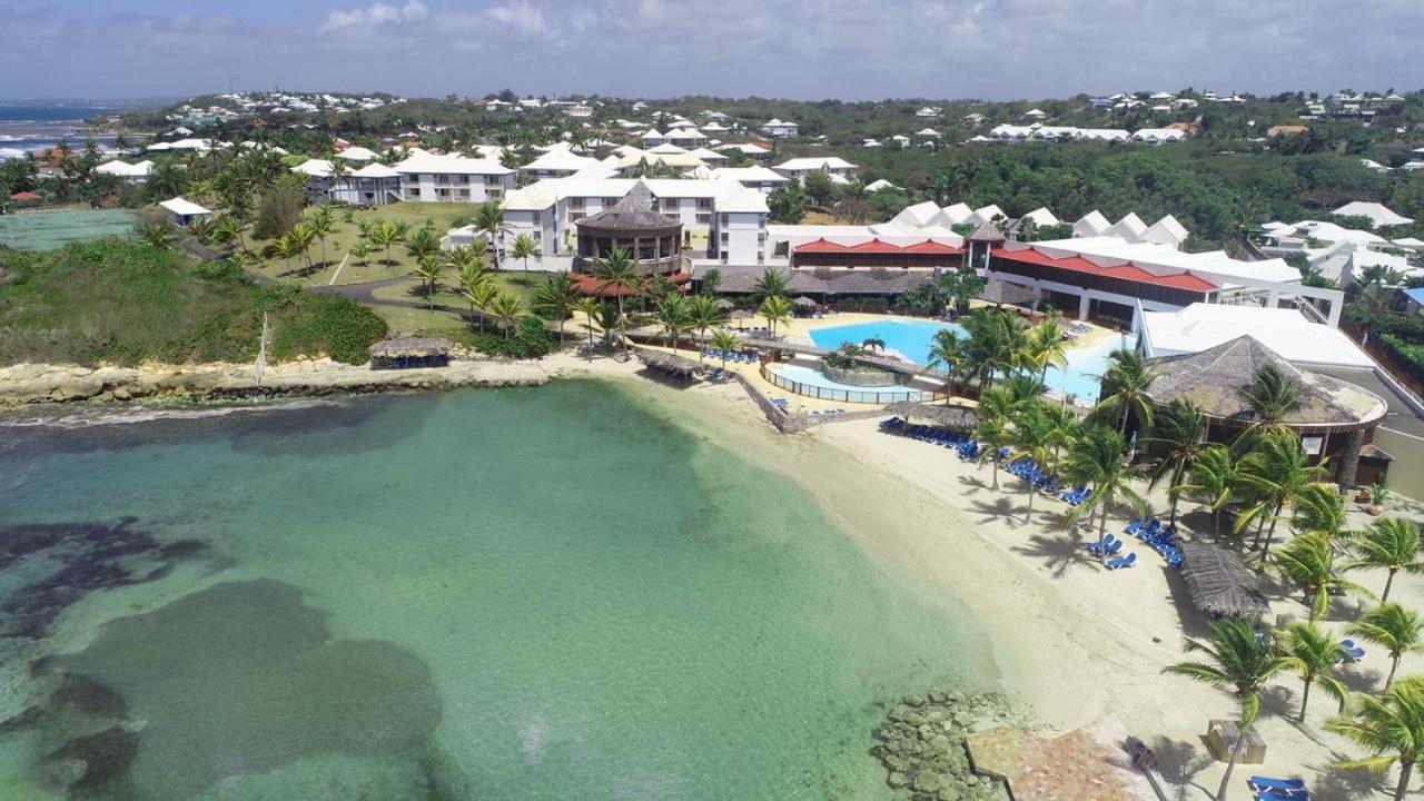 Tres Bel Appartement Avec Vue Mer, Acces Direct A La Plage Et Piscine Surveillee Сен-Франсуа Экстерьер фото